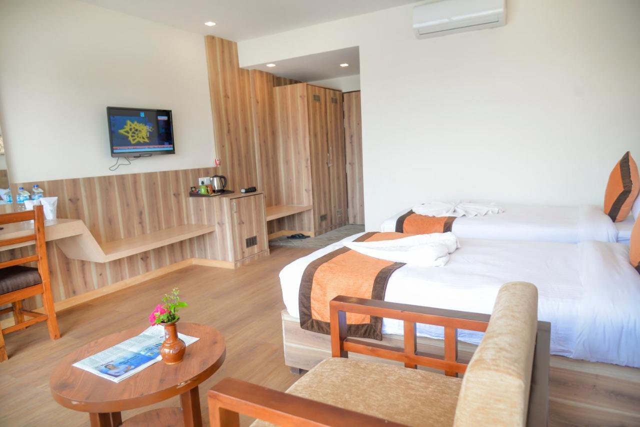 Park Safari Resort Sauraha Kültér fotó
